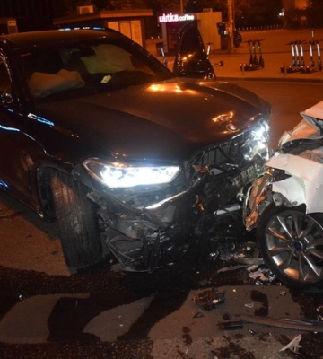 25-річному водієві «BMW», який у Києві виїхав на зустрічну та вчинив ДТП, повідомлено про підозру (відео)