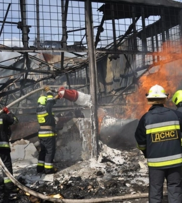 У Кропивницькому рятувальники ліквідували пожежу на підприємстві &quot;Хімрезерв&quot;