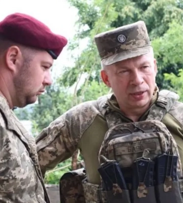 Окупанти намагаються вийти до великих населених пунктів Курахове та Покровськ, — Сирський