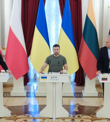 Дуда і Науседа заявили Зеленському, що братимуть участь у саміті миру