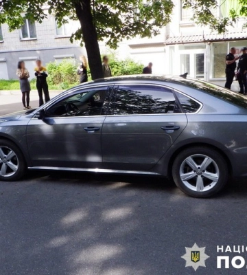 Погрожував ножем та пошкодив автомобіль: у Житомирі поліцейські затримали причетного до хуліганства