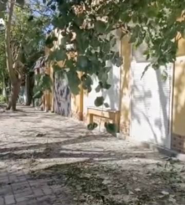 Влада показала наслідки вечірнього обстрілу Херсона