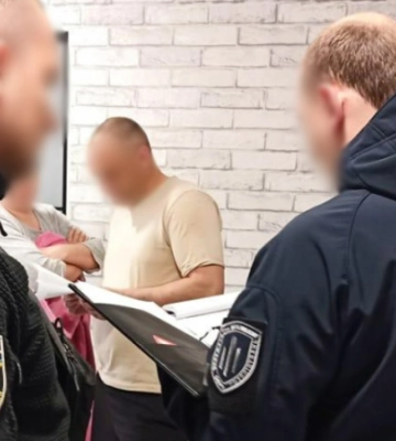 На Хмельниччині комунальники налагодили бізнес з нелегальної порубки дубів для подальшого збуту, – поліція