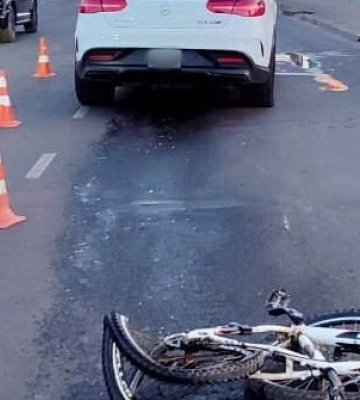 П’яний та без водійського посвідчення: в Одесі водій легковика наїхав на велосипедиста