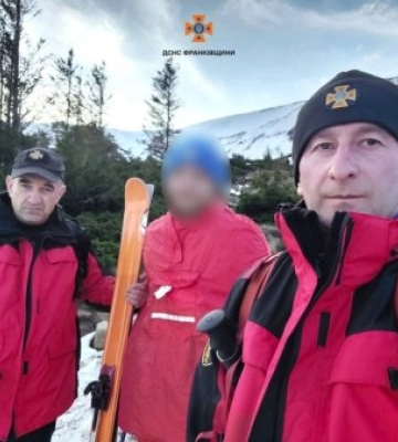 Рятувальники надали допомогу туристу в горах