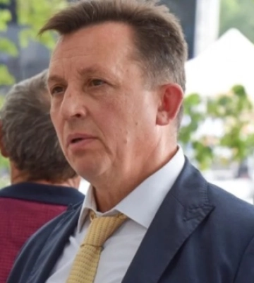 Мер Очакова під час війни купив квартиру в Іспанії й отримав 12 мільйонів готівки від матері - НАЗК
