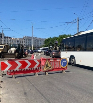 В Днепре идет ремонт еще одного трамвайного переезда: когда откроют движение