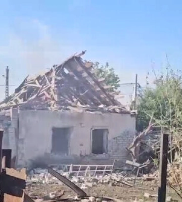 Росіяни обстріляли житлові квартали в Центральному районі Херсону. ВIДЕО