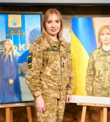«Неможливо зрозуміти, що таке пекло, доки не побуваєш там», – прикордонниця з Луцька, героїня картини, яку побачать у Нью-Йорку і&amp;hellip;