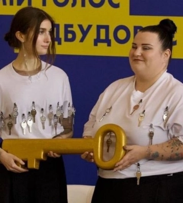 alyona alyona та Jerry Heil закликали донатити на відбудову української гімназії на Євробаченні