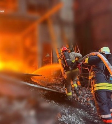 У сусідній із Закарпаттям області рятувальники ліквідували пожежу спричинену обстрілом