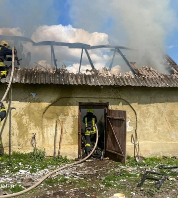 У Рівненському районі під час пожежі ледь не стався вибух