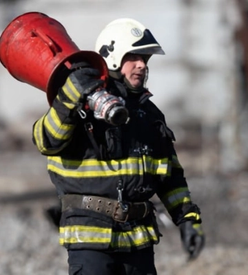 На Вінниччині через ракетний удар росії виникла масштабна пожежа
