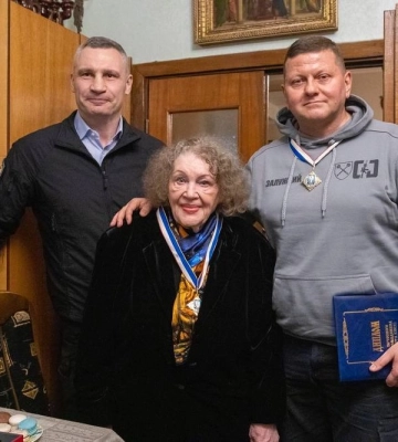 Ліна Костенко та Валерій Залужний можуть отримати звання «Почесного громадянина Києва»