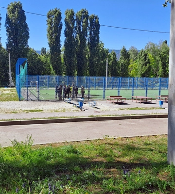 Росія серед дня вдарила по Харкову: є «прильоти» у житловий район міста, постраждали діти, одна з них — у важкому стані