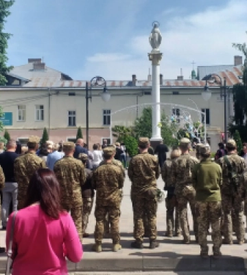 У Бродах провели поминальний захід до Дня пам’яті та перемоги над нацизмом (ФОТО)