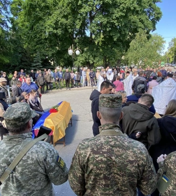 Полтавська громада попрощалася із трьома захисниками