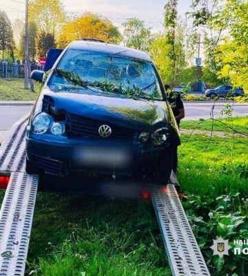 В Івано-Франківській громаді автомобіль наїхав на чоловіка (ФОТО)