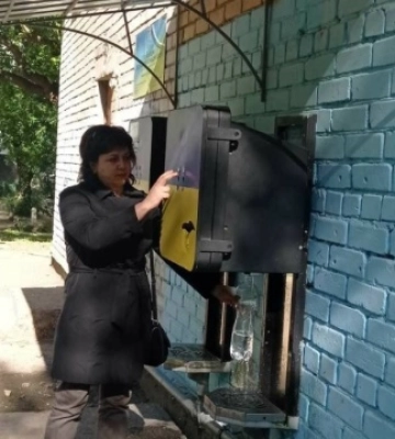 У питній воді в точках роздачі Миколаєва виявили бактерії та сульфати