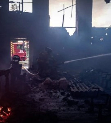 На Миколаївщині вогнеборці ліквідували пожежу, спричинену ворожим обстрілом