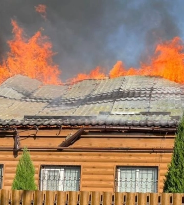 Ранковий обстріл Дніпропетровщини: двоє людей загинуло 