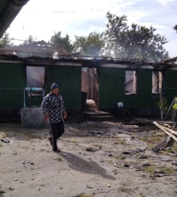 На Херсонщині показали наслідки обстрілу села Станіслав