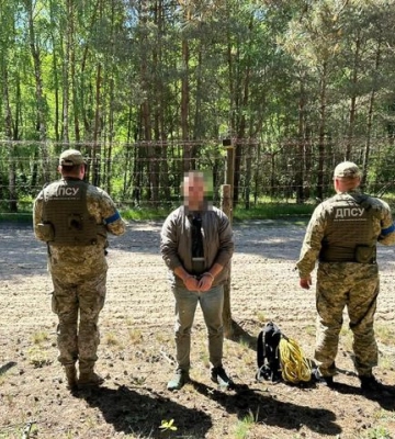 На Волині затримали жителя Київщини, який хотів втекти за кордон. Відео