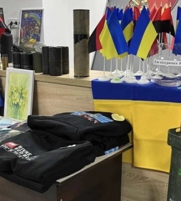 На Рівненщині медики зібрали на благодійному аукціоні понад ₴100 тисяч для ЗСУ