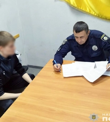 Постоянно ходила со сломанными ребрами и пальцами: в Чернигове девушка застрелила отца 