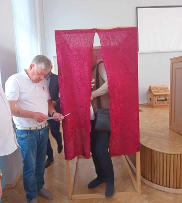 Три депутати Луцької райради склали свої повноваження