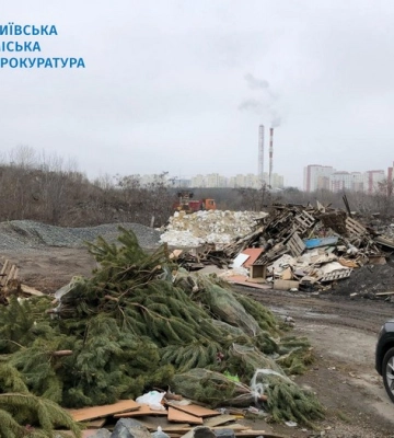 Сделали свалку прямо в столице: Госэкоинспекция подсчитала миллионный ущерб из-за халатности руководителя "Киевавтодора"