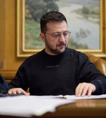 Врятував життя побратимам, однак сам загинув: Зеленський вручив рідним Героя з Волині найвищу державну нагороду