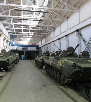 Україна створила секретну мережу заводів, які виробляють зброю, - El Mundo