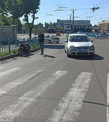 У Сумах водій мотоцикла травмувався в ДТП