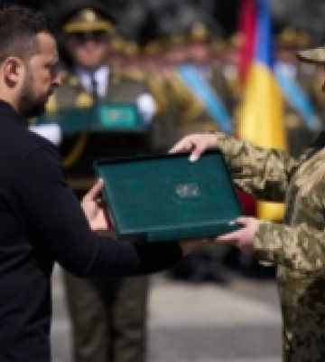 Бойова медикиня з Волині отримала від президента відзнаку «Хрест бойових заслуг»