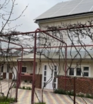 Бюджет від 5 до 10 мільйонів гривень: у Виноградові продають три будинки