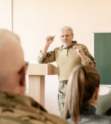 Вперше в Україні ветеранів російсько-української війни навчатимуть на психологів