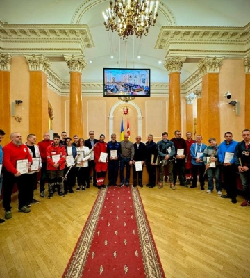 Одеських рятувальників відзначили почесними міськими нагородами