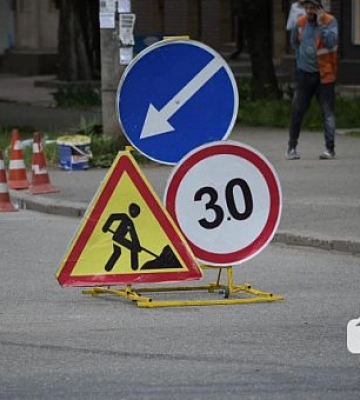 В Кривом Роге на 2 недели перекроют движение на двух улицах из-за ремонтных работ дорог