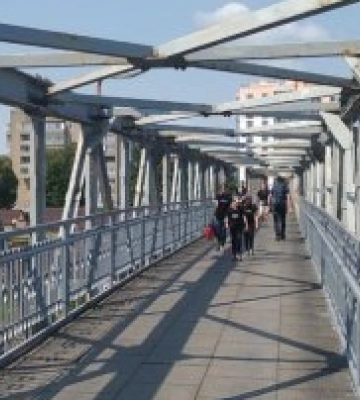 Ішов на кладовище: у Луцьку посеред дороги помер чоловік (Відео)