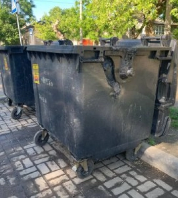 У Миколаєві за півтора місяця знищили 14 сміттєвих контейнерів. Збитки склали понад 100 тис.грн