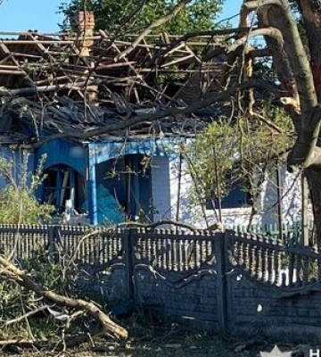 Війська РФ за добу вдарили по 13 населених пунктах Херсонщини, четверо поранених