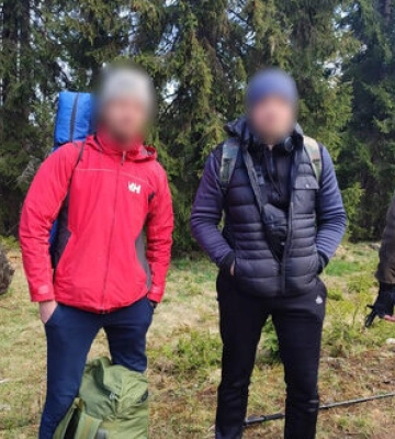 На Закарпатті прикордонники виявили 6 чоловіків, які намагалися незаконно потрапити до Румунії