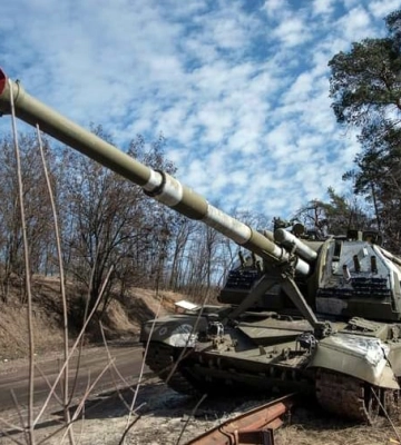 Ворог намагається рятувати підбиту у боях техніку на Харківщині