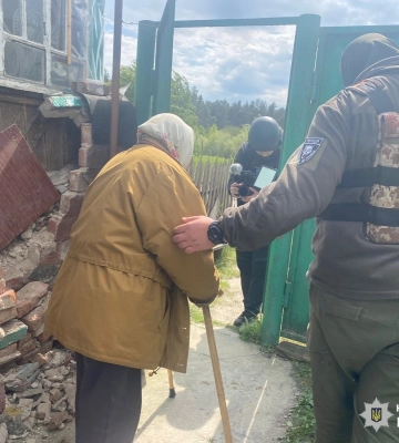 Евакуація на Харківщині: вивезли 2500 людей та десятки тварин