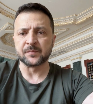 Силы обороны ведут контрударные действия в Харьковской области и сдерживают врага в Донецкой области, - Зеленский