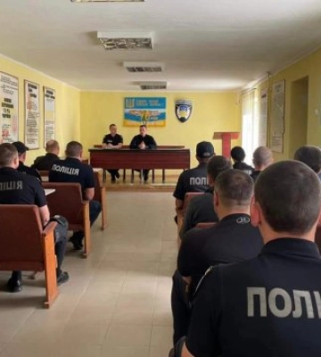 Безпеку дорожнього руху та запобігання ДТП обговорили під час зустрічі патрульних та поліцейських охорони