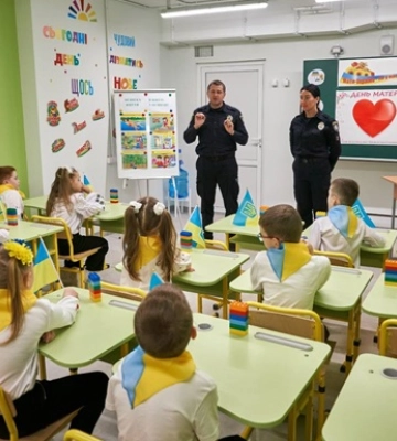 У Харкові відкрилася підземна школа: пробний навчальний день