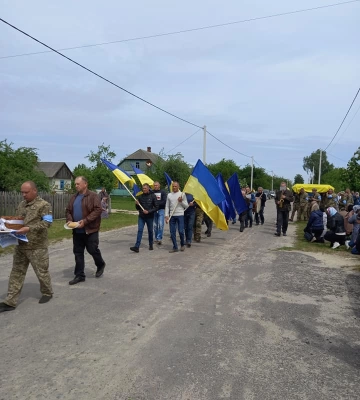 Загинув понад 2 місяці тому: на Волині поховали 24-річного Героя Владислава Богомаза. Фото