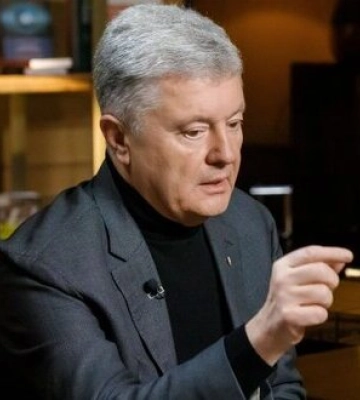 Порошенко: загострення на Харківщині показує, наскільки важливі вчасно збудовані фортифікації
